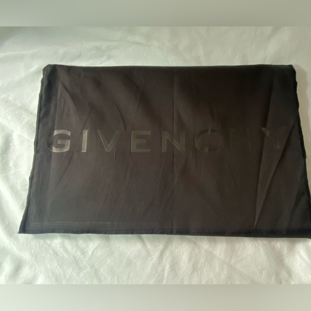 Givenchy Authentic Clutch Euc Black - image 5